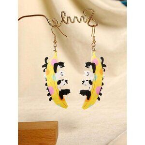 Pink cat Funky Jewelry Cute Angel Baby Holding Flower Drop Dangle Earrings